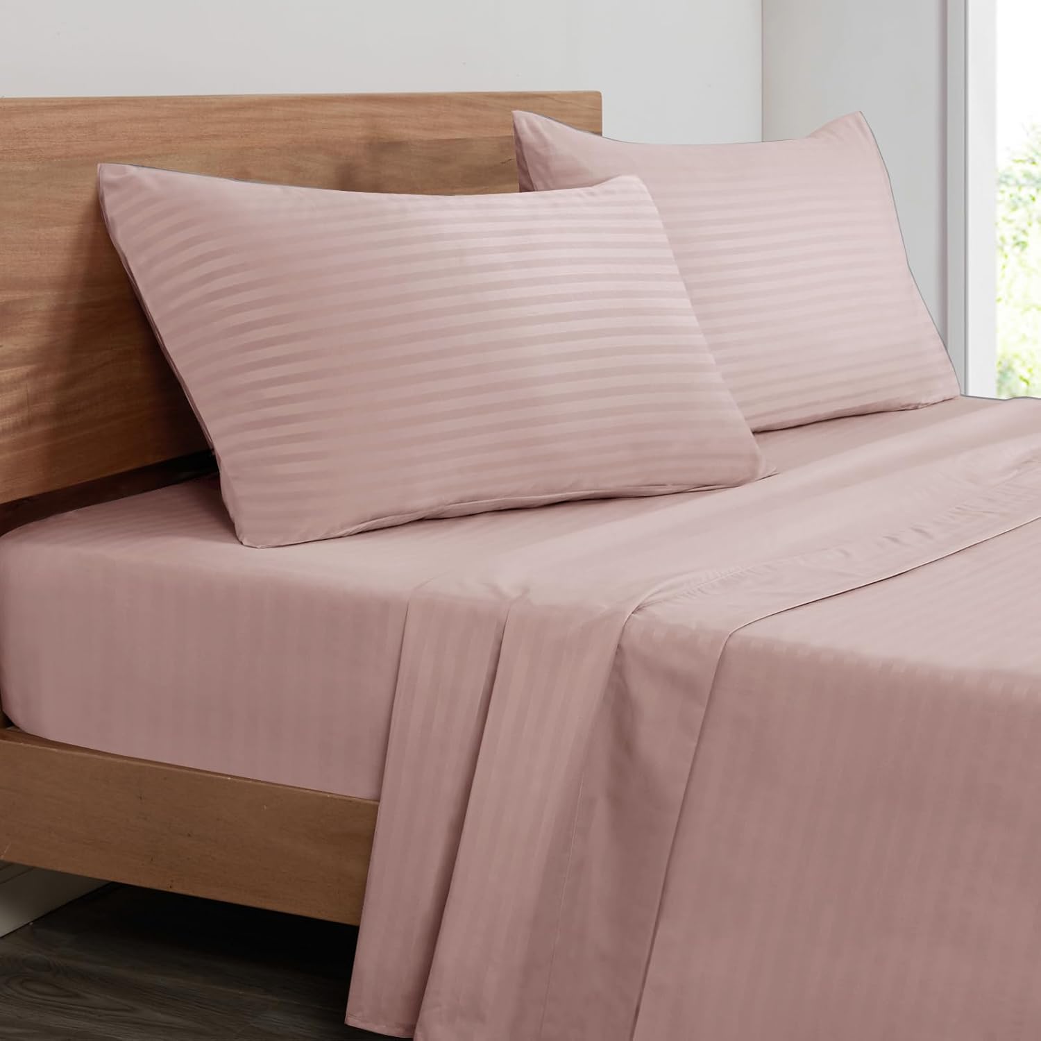 Queen Size Sheet Set - Hotel Luxury 1800 Bedding Sheets & Pillowcases - Deep Pocket Fitted Sheet, Soft, Breathable, Wrinkle & Fade Resistant - 4 Piece (Dusty Pink Stripe)