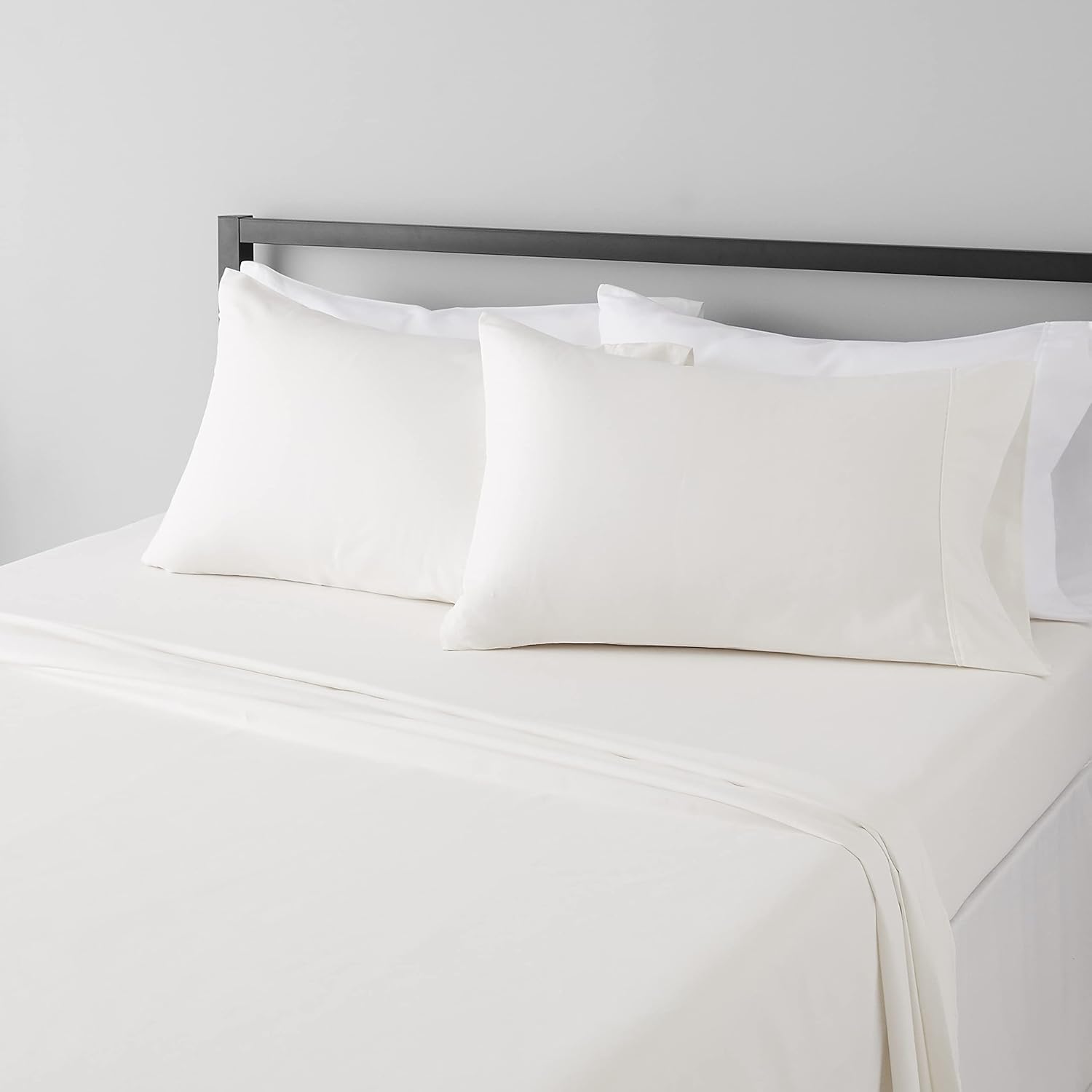 Lightweight Super Soft, Wrinkle-Free, Breathable Microfiber 4 Piece Bed Sheet Set with 14-Inch Deep Pockets, Queen, Cream, Solid